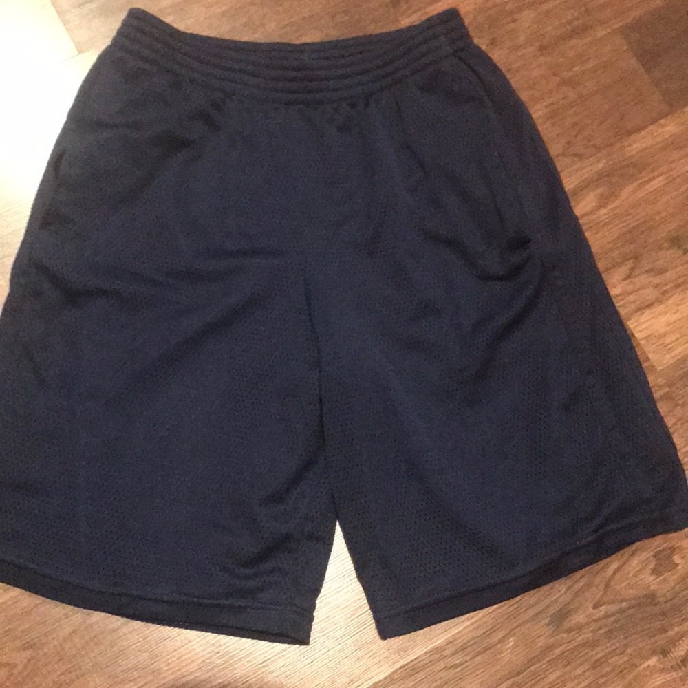 Champion basketball shorts small